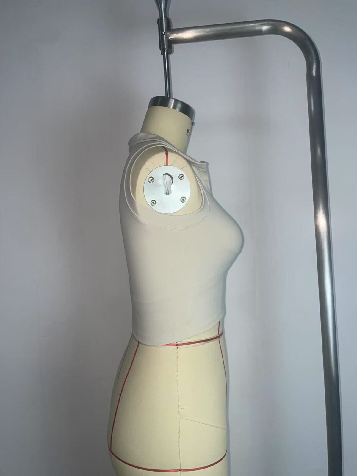Item No BX67  Crop Tank - Image 4