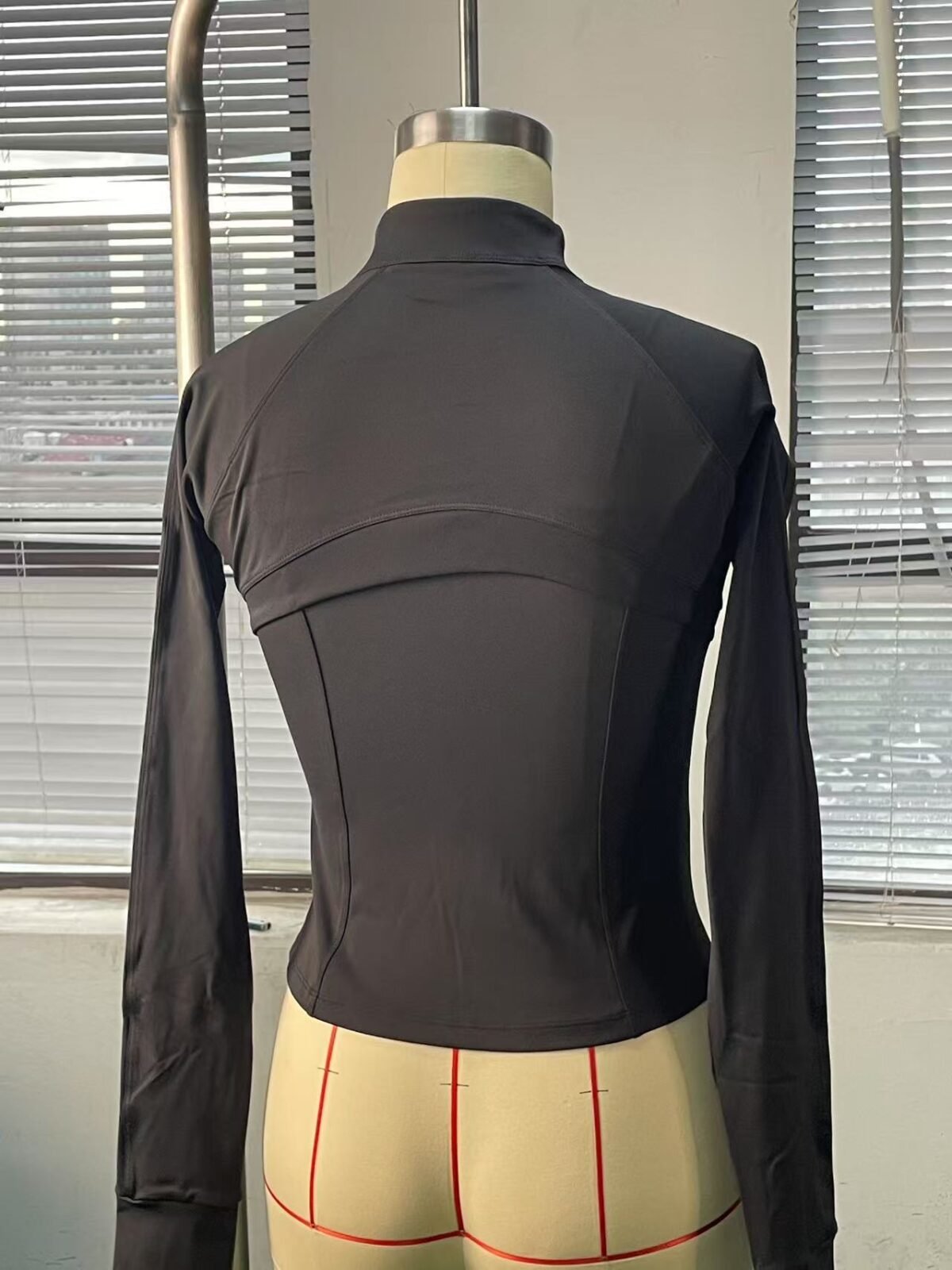 Item No  KDWT05  Yoga Jackets - Image 8