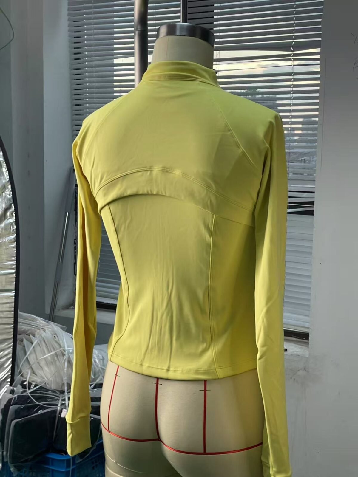 Item No  KDWT05  Yoga Jackets - Image 5